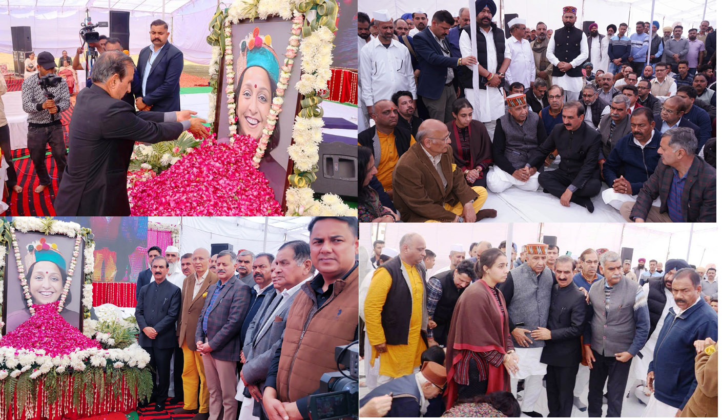 Chief Minister attends Shraddhanjali and Prarthna Sabha